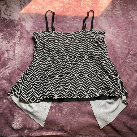 swim top - Picture 2 of 3